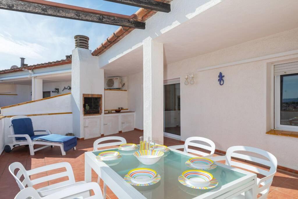 Flateli Empuriabrava Apartment Exterior foto