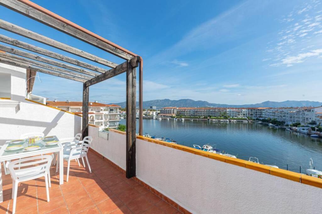 Flateli Empuriabrava Apartment Exterior foto