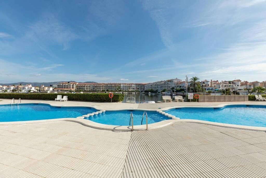 Flateli Empuriabrava Apartment Exterior foto